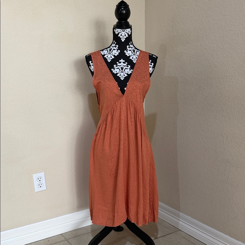 Millibon Backless Orange Dress